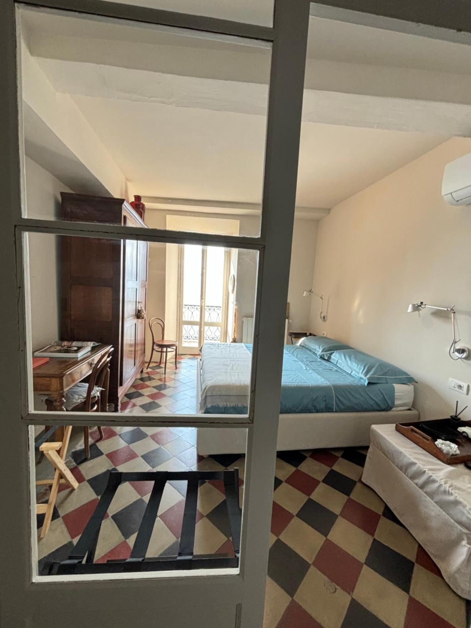 Varenna Caffe Apartment エクステリア 写真