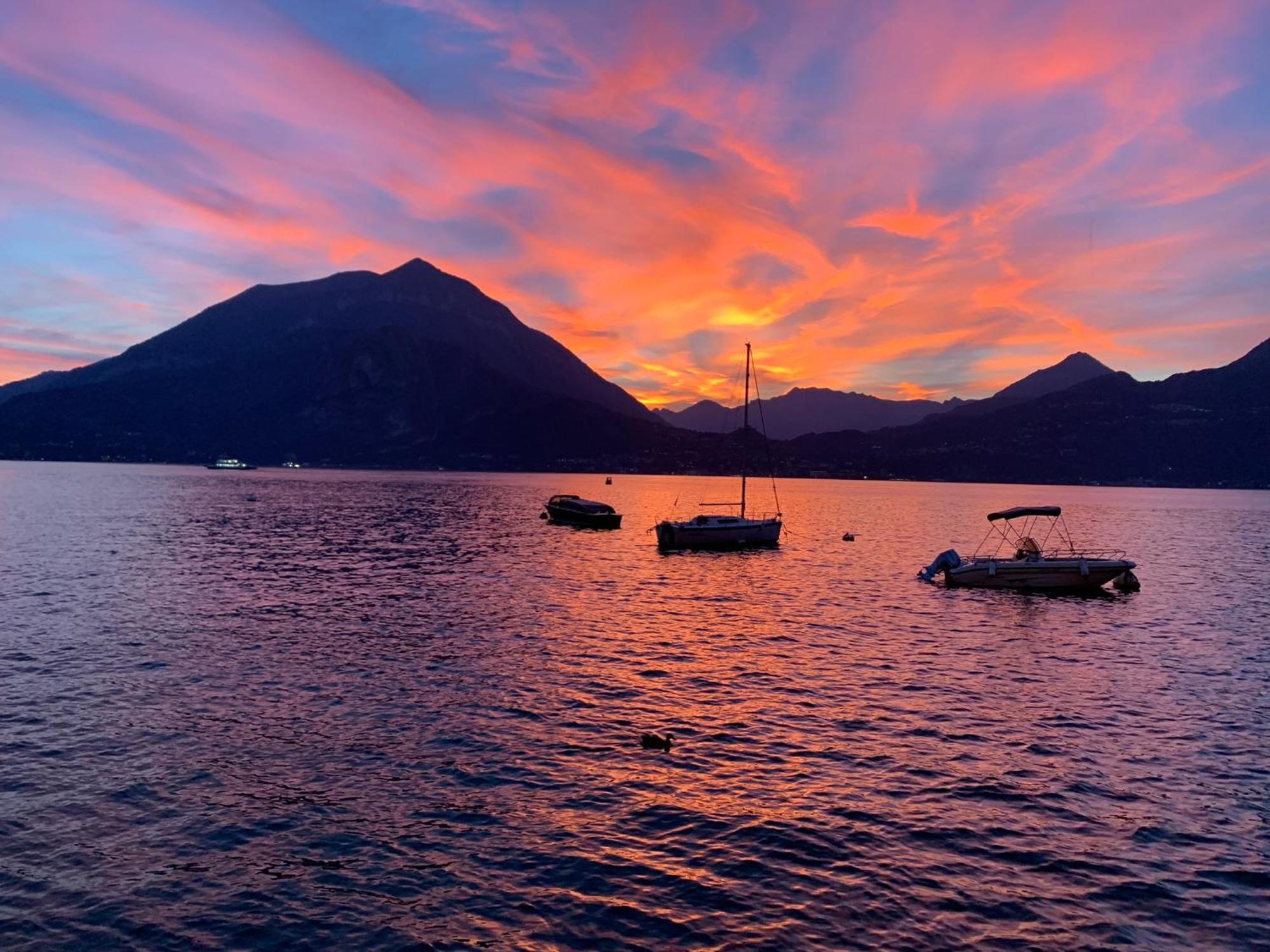 Varenna Caffe Apartment エクステリア 写真