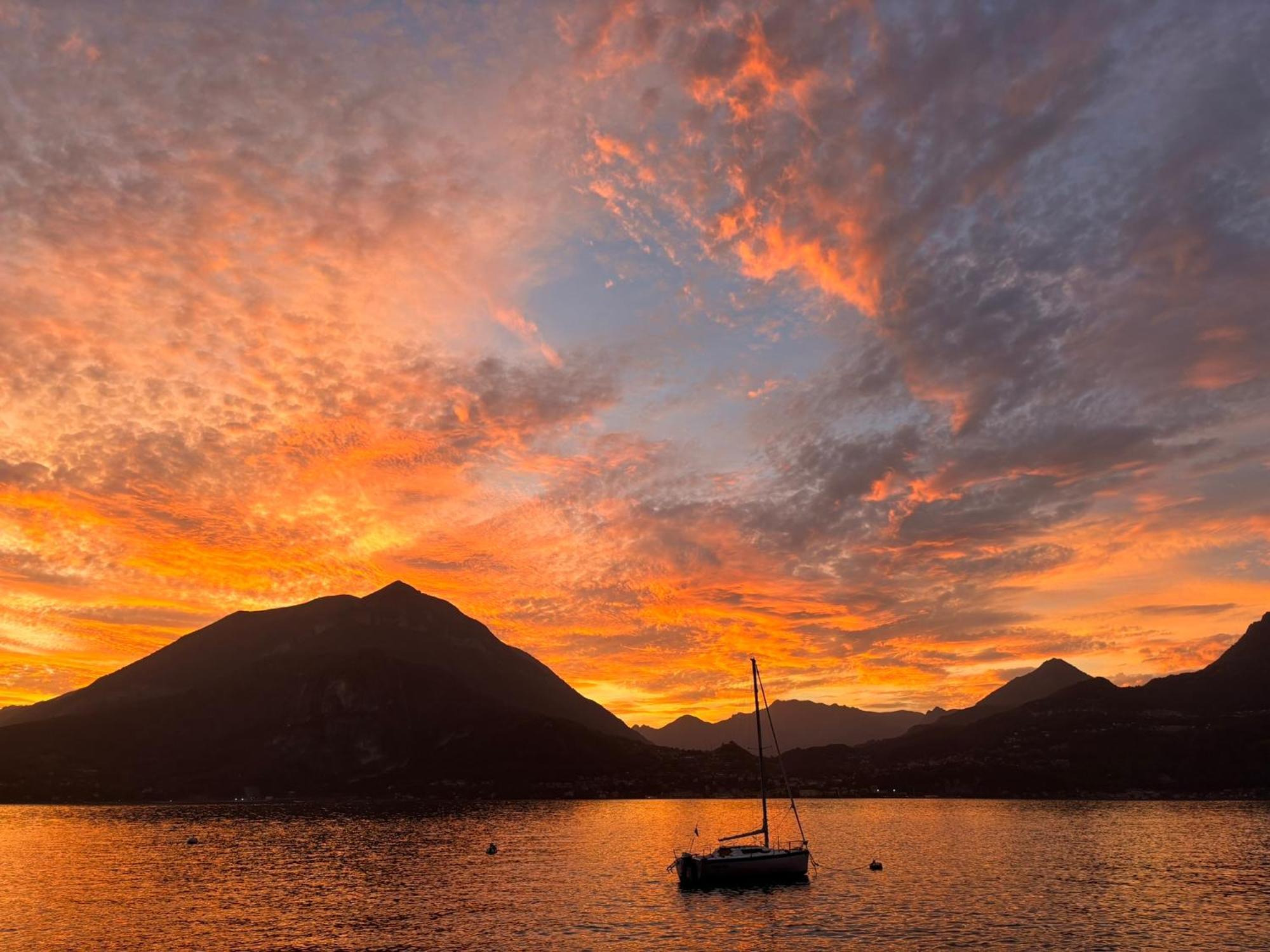 Varenna Caffe Apartment エクステリア 写真