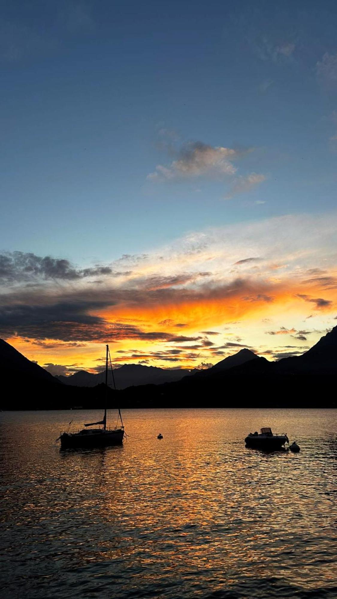 Varenna Caffe Apartment エクステリア 写真